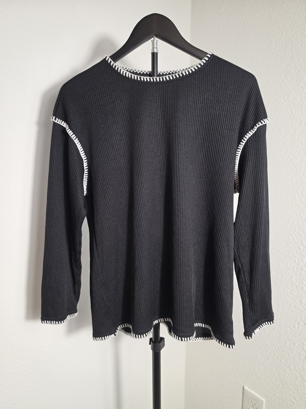 Black Ribbed Long-Sleeve Top with White Contrast Trim